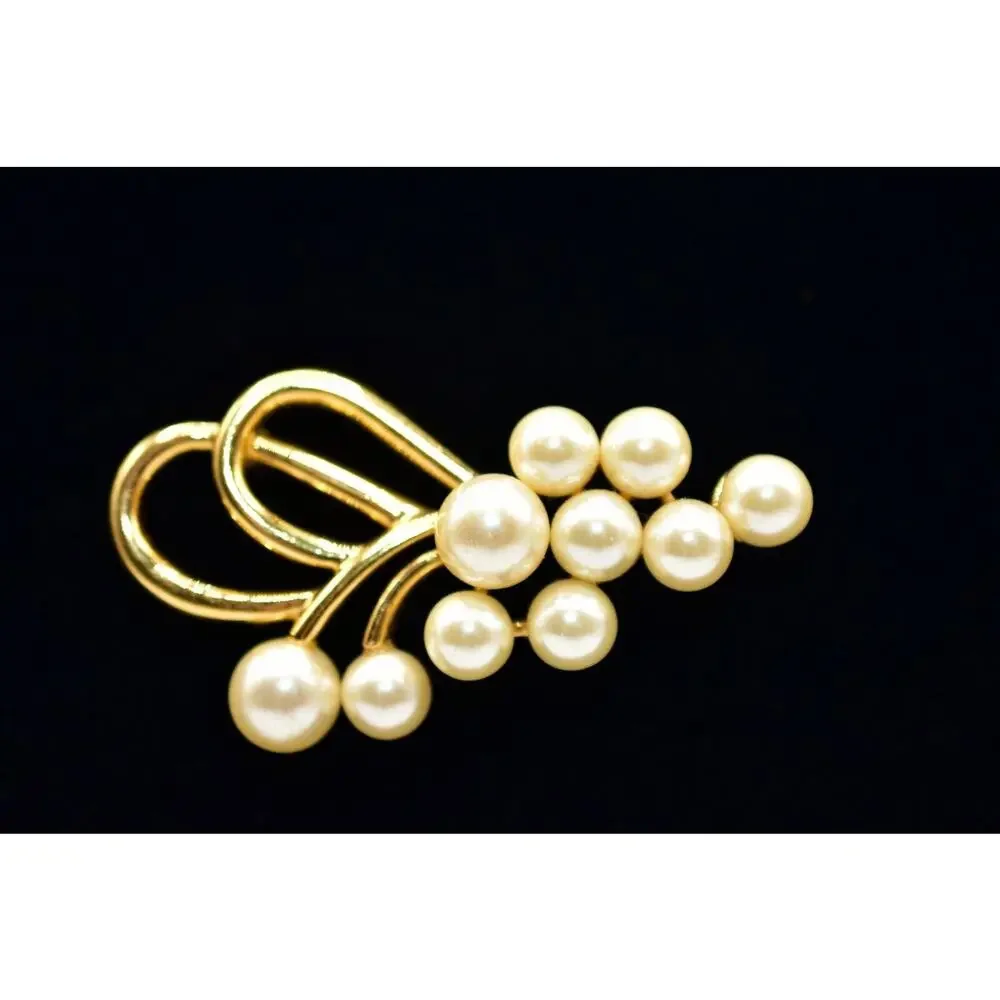 Napier Vintage Pin Brooch Gold Tone Imitation Pearl Cluster Signed 1980s Bin5